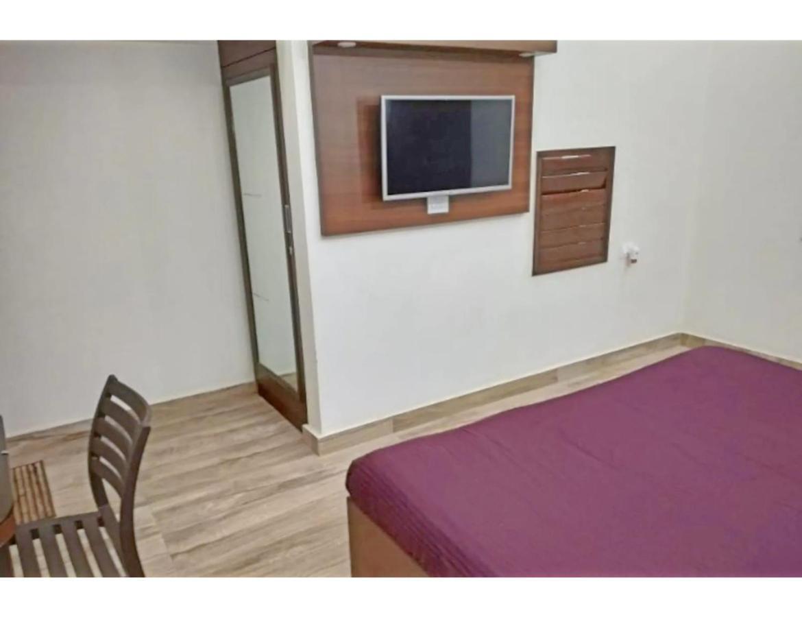 Hotel Basera Guest House, סהרנפור מראה חיצוני תמונה