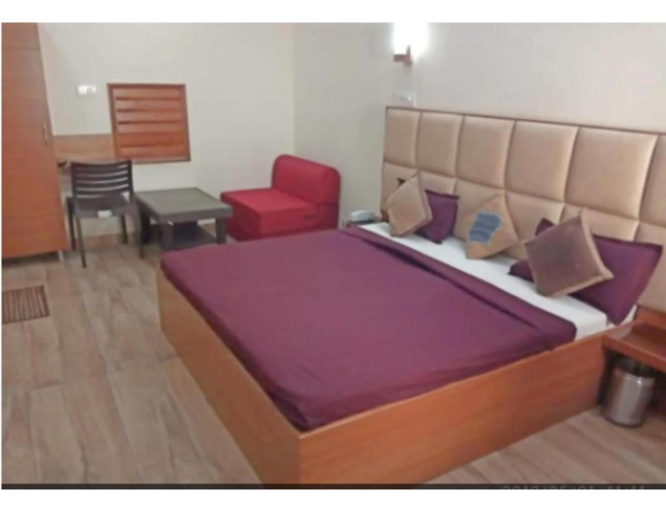 Hotel Basera Guest House, סהרנפור מראה חיצוני תמונה